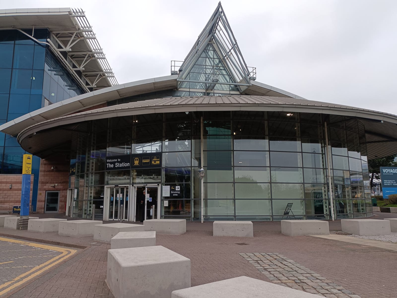 Manchester — Manchester Airport to the City